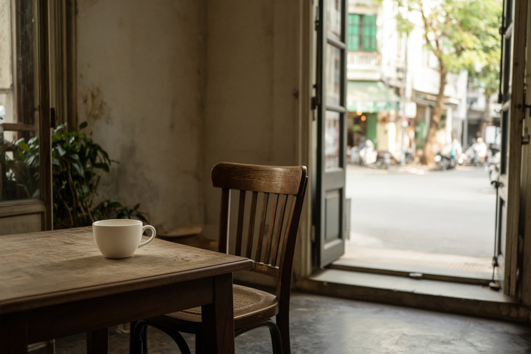 Should I Hire a Matchmaker? What Online Matchmaking Services Actually Solve